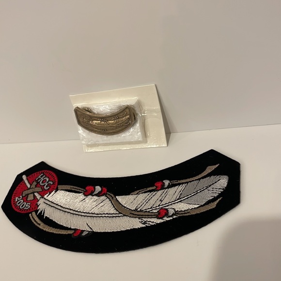 2005 Harley Davidson Owners HOG Jacket Patch Feather and Badge Pin - Picture 4 of 6